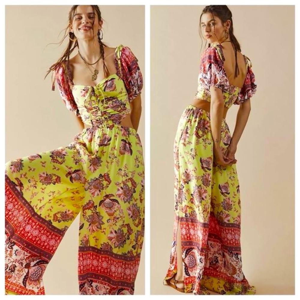 FREE PEOPLE Bali Citrus Skies Paisley Ruched
Halter Neck Flowy Jumpsuit